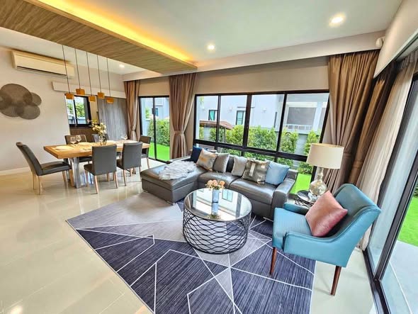 bedroom and living room of Baan Lumpini Suan Luang Rama 9