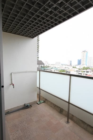 room interior of Baan Nonzee Condominium