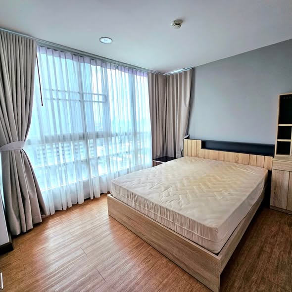 bedroom of Baan Pathumwan Condominium