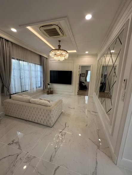 living room of บ้านแสนสิริ พัฒนาการ : Baan Sansiri Pattanakarn