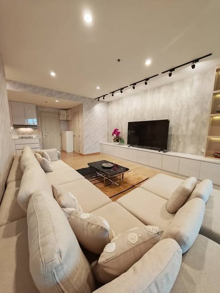 living room of Baan Sathorn Chao Phraya