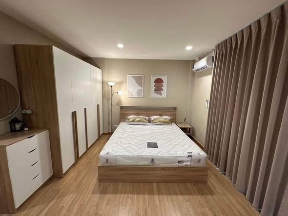 bedroom of Ban Klang Mueang S-Sense Sathorn-Taksin 2