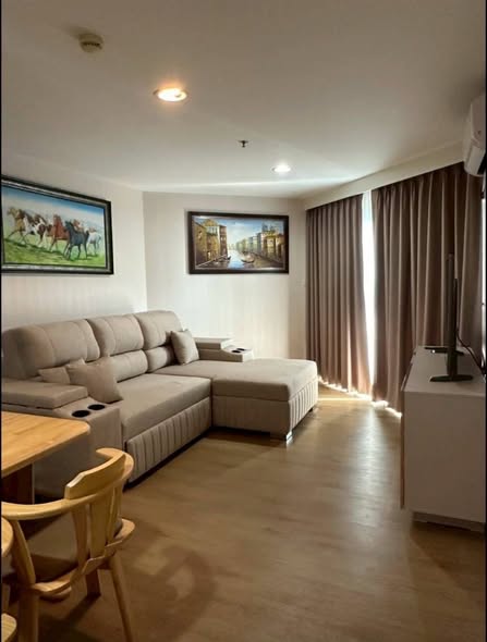 living room and room interior of Belle Grand Rama 9