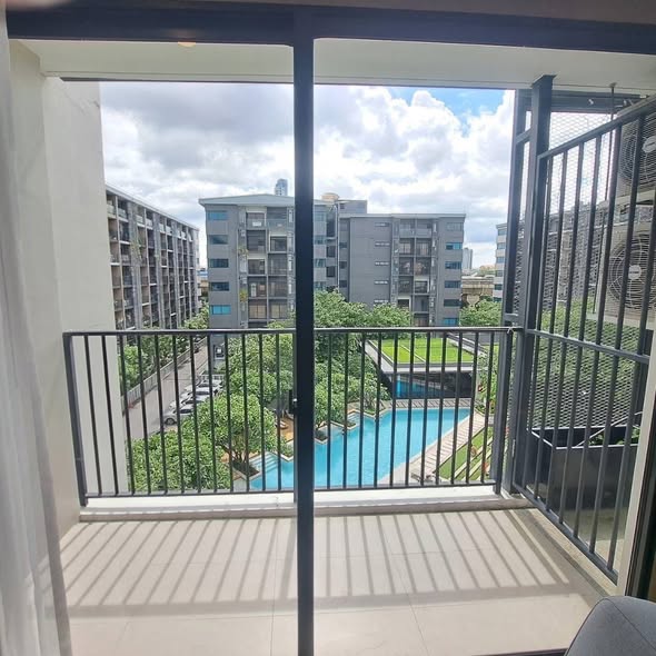 room interior of Blossom Condo Sathon-Charoen Rat
