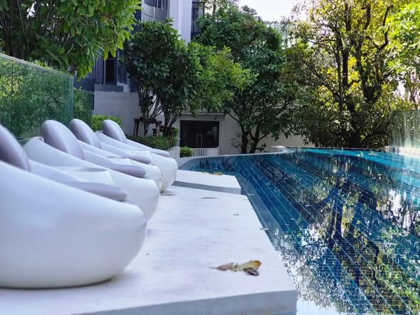 pool of Blue Sukhumvit 105