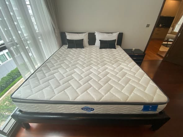 bedroom of BTS Thong Lor Station