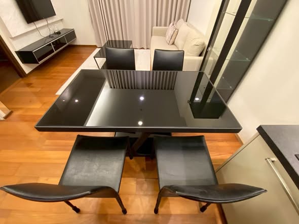 room interior of BTS Thong Lor Station