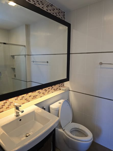 bathroom of Burasiri Rangsit