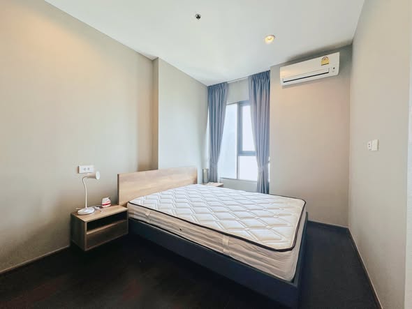 bedroom of C Ekkamai Condominium