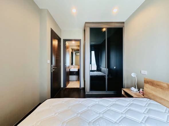 bedroom of C Ekkamai Condominium