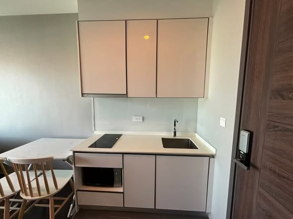 kitchen of C Ekkamai Condominium