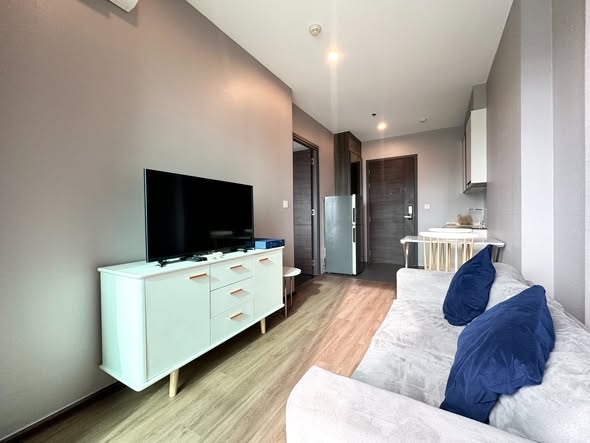 living room and bedroom of C Ekkamai Condominium