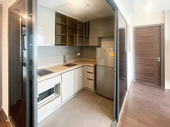 room interior of C Ekkamai Condominium