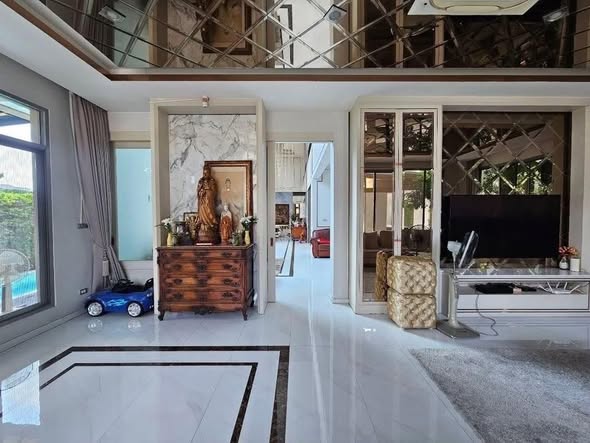 living room of Casa Legend Ratchaphruek – Pinklao.