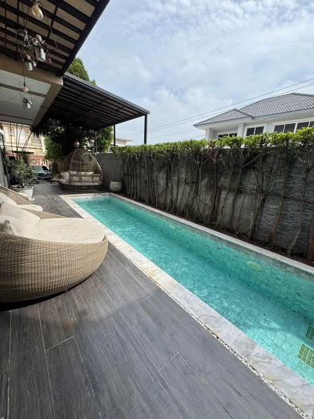 pool of Casa Legend Ratchaphruek – Pinklao.