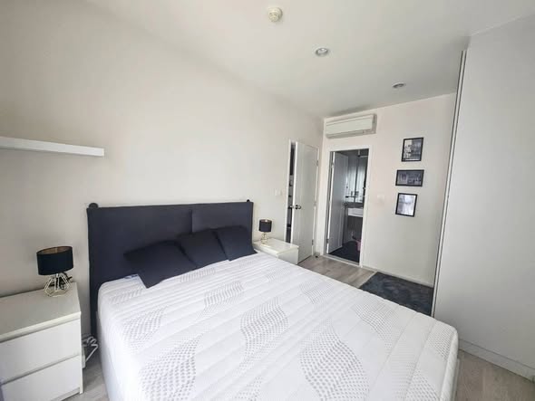 bedroom of Centric Huai Khwang Station