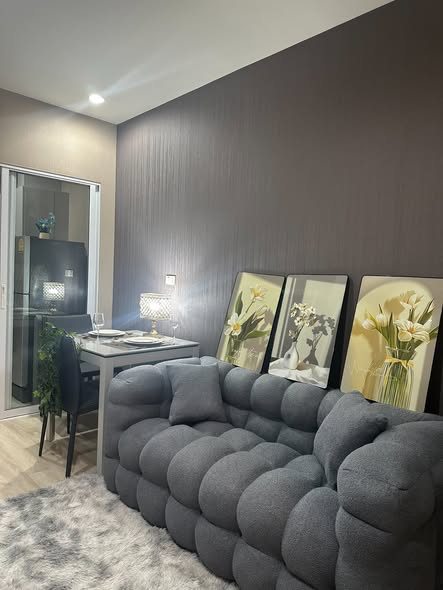 living room of Centric Huai Khwang Station