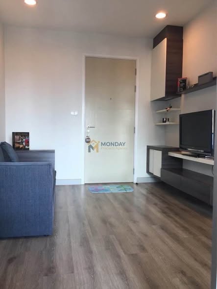 living room and room interior of Centric Sathon-St Louis