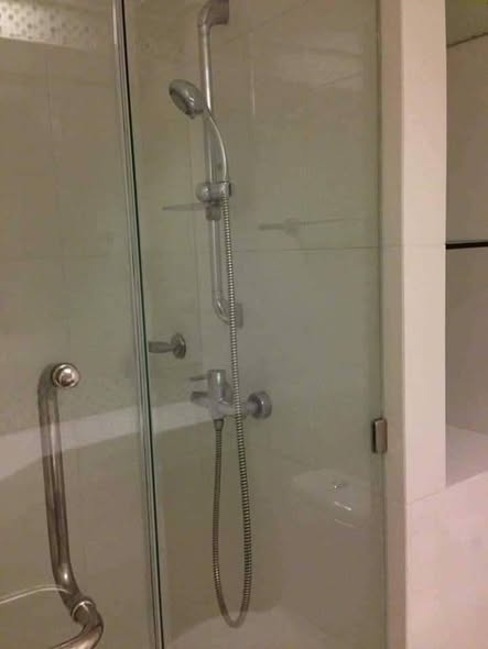 room interior and bathroom of Centric Scene Ratchavipha