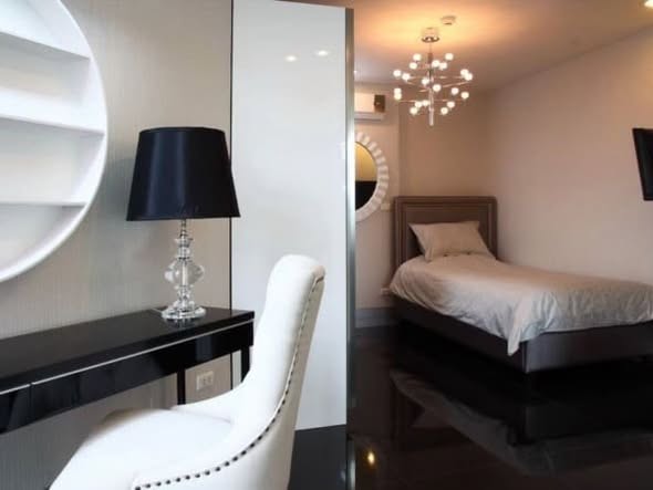 bedroom of Chamchuri Square Residence