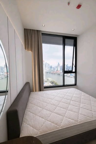 bedroom of Chapter Charoennakhon–Riverside