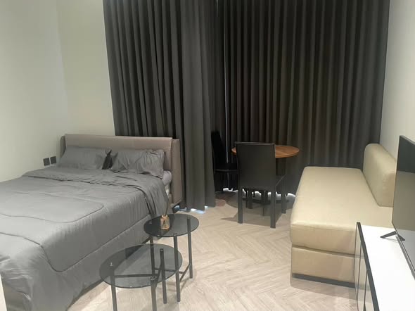 bedroom of Chapter Charoennakhon–Riverside