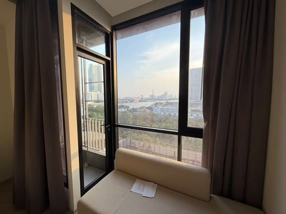 bedroom of Chapter Charoennakhon–Riverside