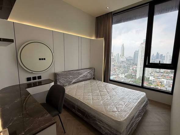 bedroom of Chapter Charoennakhon–Riverside