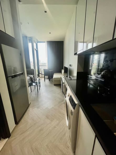 living room and room interior of Chapter Charoennakhon–Riverside