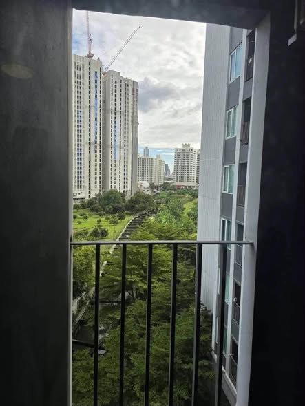 Chapter One Eco Ratchada-HuaiKhwang
