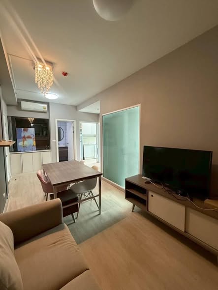 living room and room interior of Chapter One Eco Ratchada-HuaiKhwang