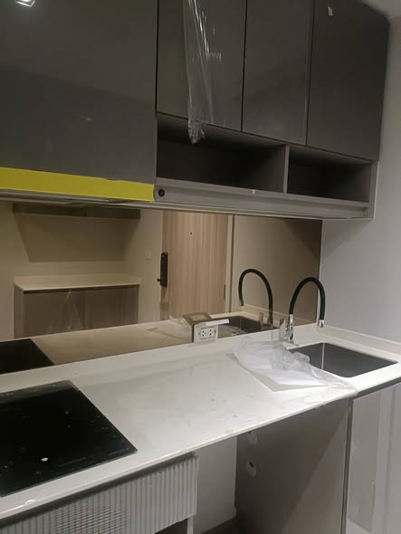 bathroom and kitchen of CHAPTER THONGLOR 25
