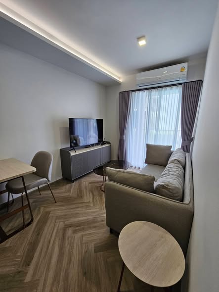 bedroom and living room of CHAPTER THONGLOR 25