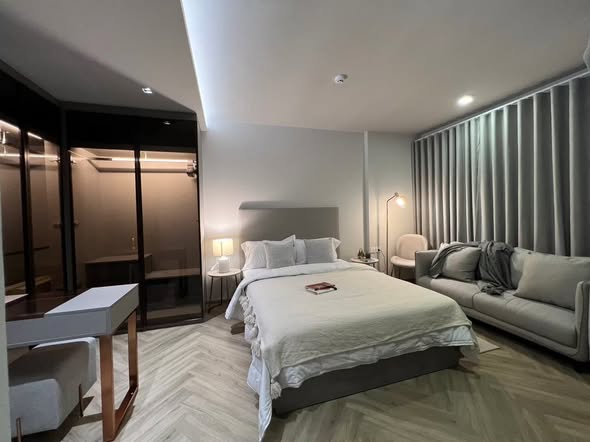 bedroom and room interior of CHAPTER THONGLOR 25