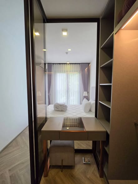bedroom and room interior and bathroom of CHAPTER THONGLOR 25