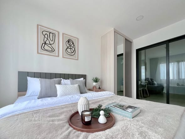 bedroom and room interior of Chewathai Hallmark Ladprao – Chokchai 4