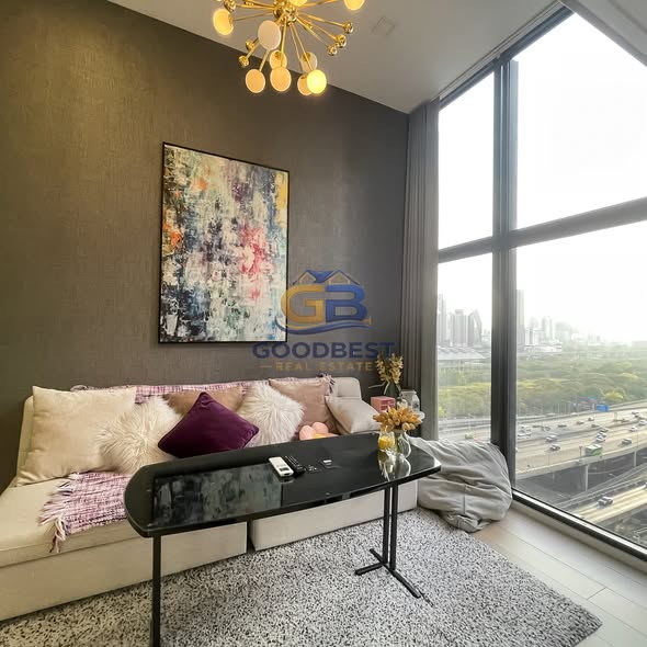 living room of Chewathai Residence Asoke