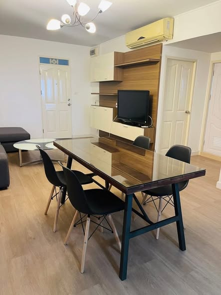 room interior of City Home Sukhumvit
