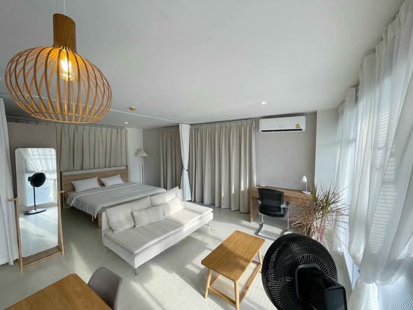 bedroom of CM Garden Condo