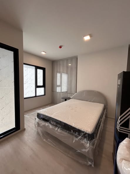 bedroom and room interior of COBE Ratchada-Rama 9