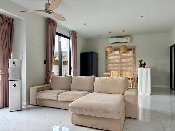 living room of Como Bianca
