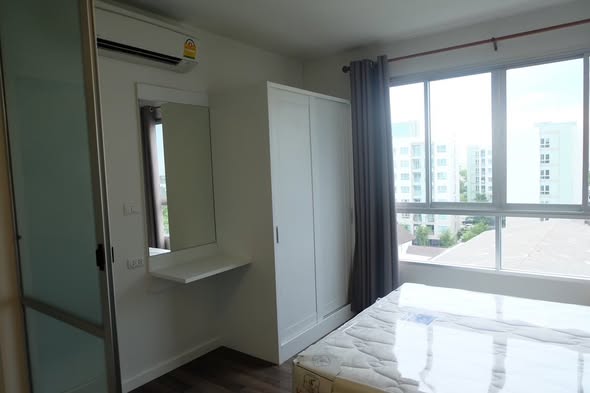 bedroom of D Condo Sukhumvit 109