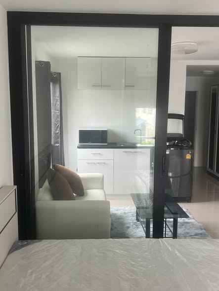 bedroom and room interior of ซิตี้วิลล่า คอนโด D2