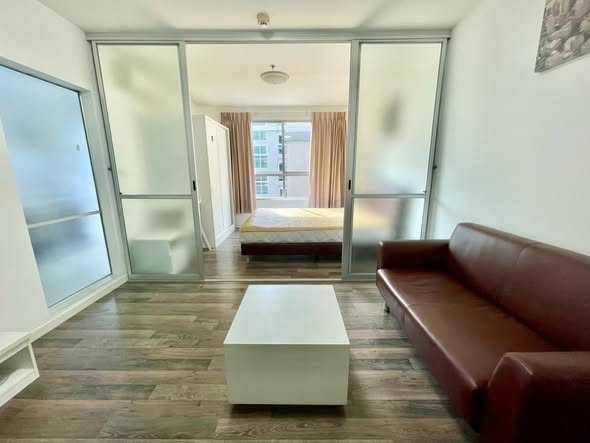 bedroom and room interior of DBura Prannok