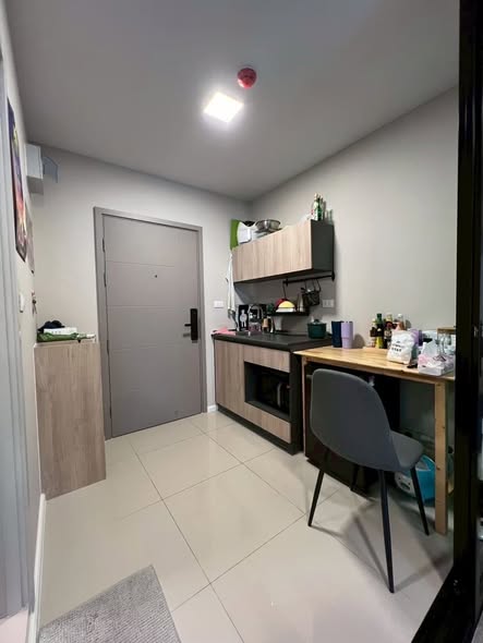 bathroom of dcondo Campus Hideaway