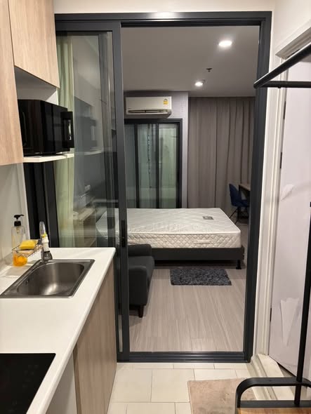 bedroom and room interior of DENIM Jatujak