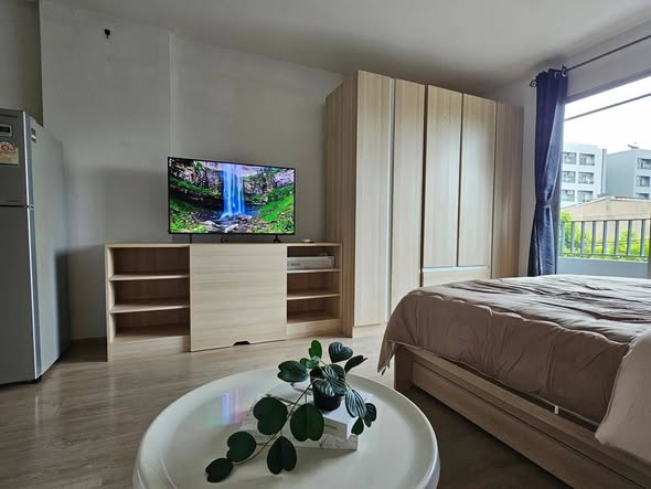 bedroom of Elio Del Ray