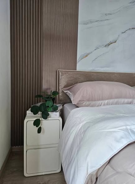 bedroom of Elio Del Ray