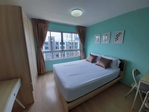 bedroom of Elio Del Ray