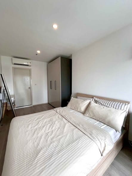 bedroom of Elio Sathorn-Wutthakat